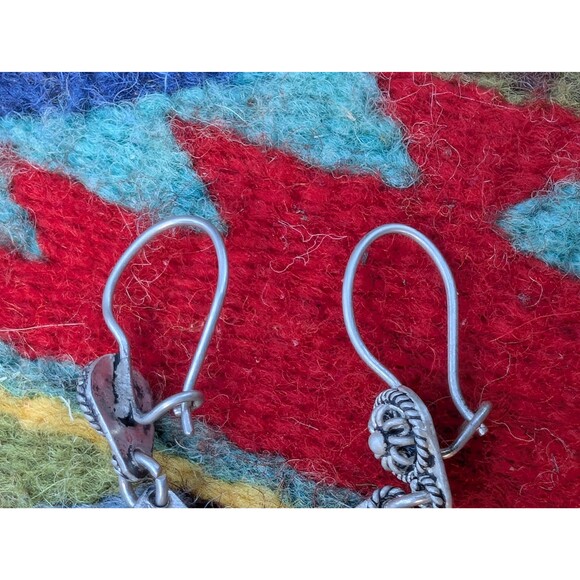 Sterling Silver Southwestern Mother of Pearl Earrings, Vintage Shell Earrings - Picture 7 of 9